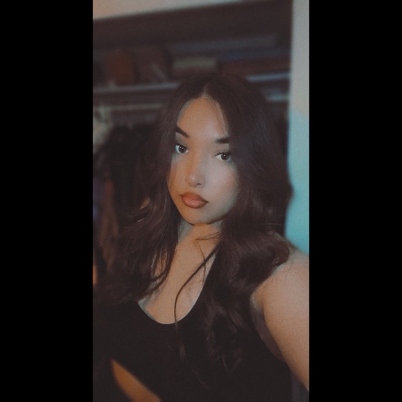 Gissell Garcia - Poshmark Profile Picture of Gissell Garcia (@gissellg_) on Poshmark