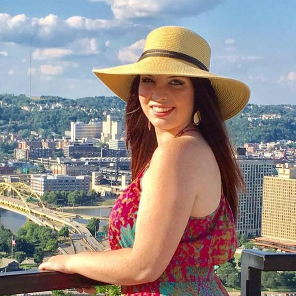 Profile Picture of Danielle Lippert (@17lippertd) on Poshmark
