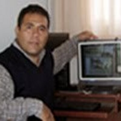 Profile Picture of Arturo Zegarra (@miclaseazz) on Twitter