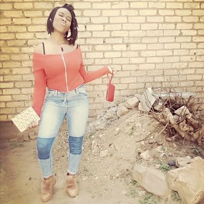 Profile Picture of Poetess Fee 🌾 (@CindyMahlangu8) on Twitter