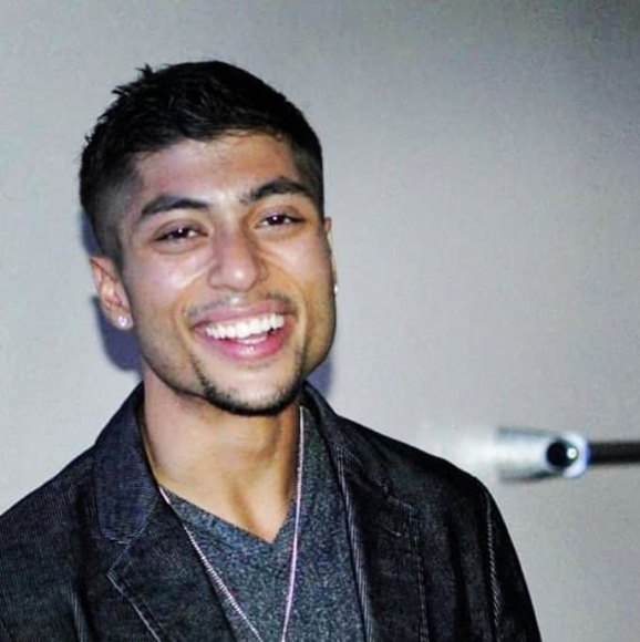 Profile Picture of Abhirup Choudhury (@avi2003) on Poshmark