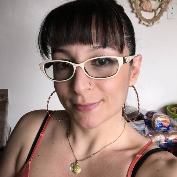 Profile Picture of Josie Gervasi (@josiegervasi) on Poshmark