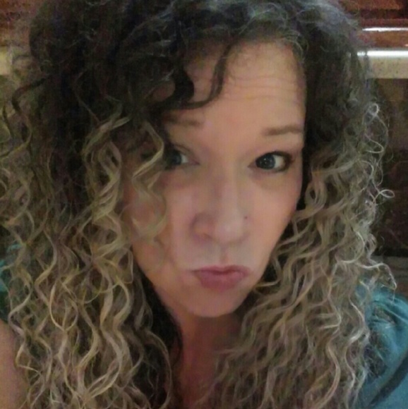 Profile Picture of Jamie Jimenez (@jamiejimenez43) on Poshmark