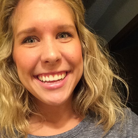 Profile Picture of Rachel Haviland (@rachelhaviland) on Poshmark