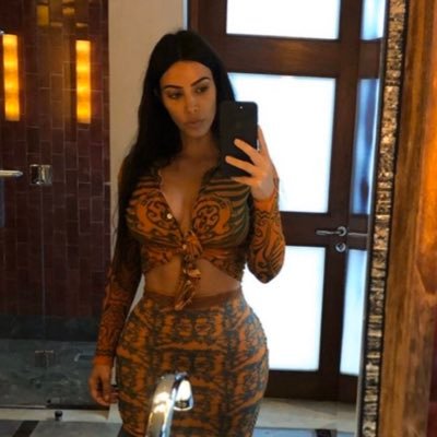 Profile Picture of 🇦🇱 (@KimKWestPics) on Twitter