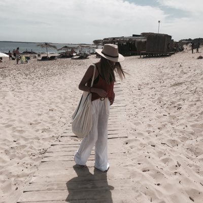 Profile Picture of Lucia (@luu_arevalo) on Twitter