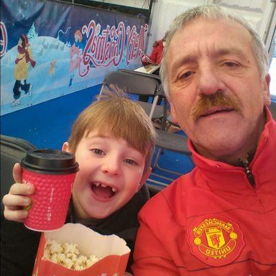 Profile Picture of Stephen Halloran (@shalloranirl) on Twitter