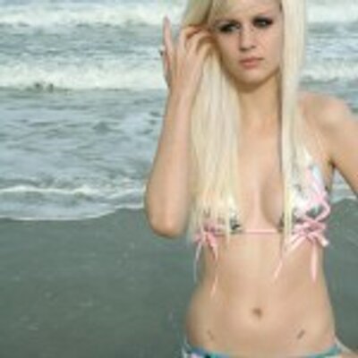 Profile Picture of Ivy Hahn (@IvyHahn3) on Twitter
