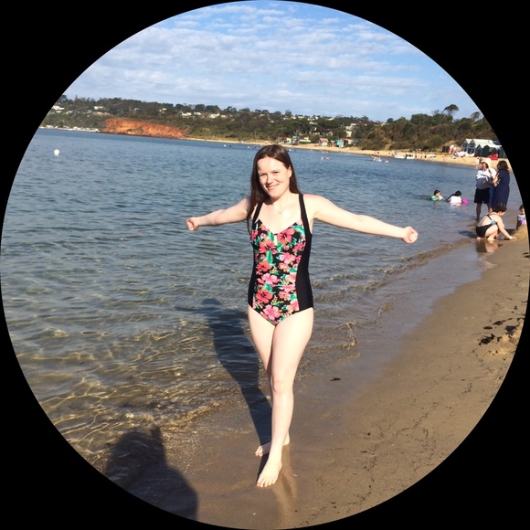 Profile Picture of Shanna Dowie (@shannadd) on Poshmark