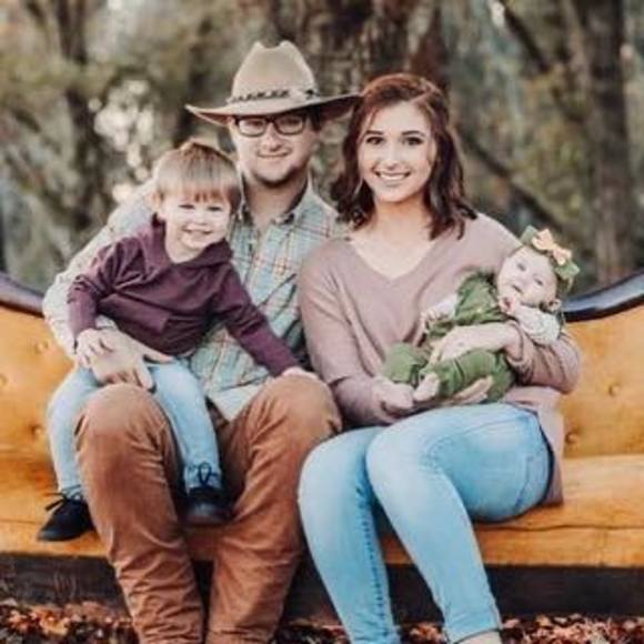 Profile Picture of Brianna Poole (@bpoole03) on Poshmark