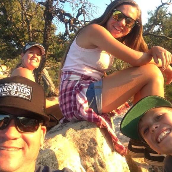 Profile Picture of Kim Hennesay (@khennesay) on Poshmark