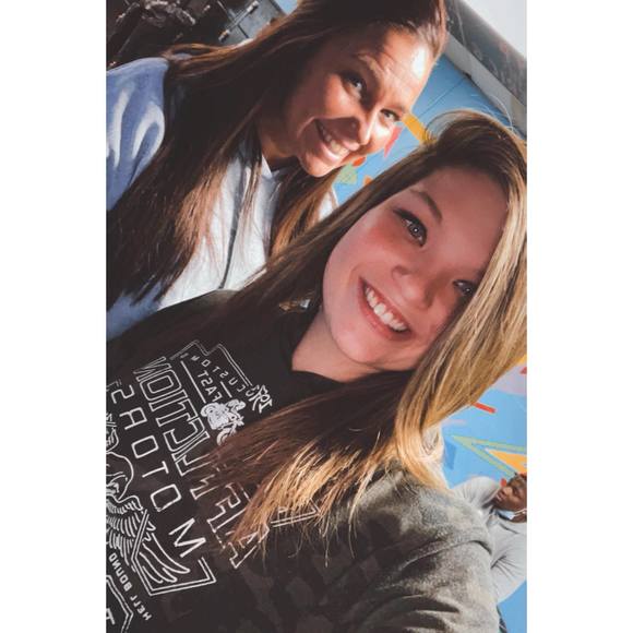 Profile Picture of Abby Dusthimer (@abigailrebeka) on Poshmark