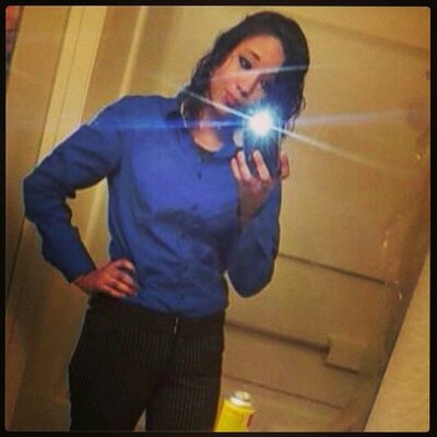 Profile Picture of Yesenia Robles (@robles7463) on Twitter