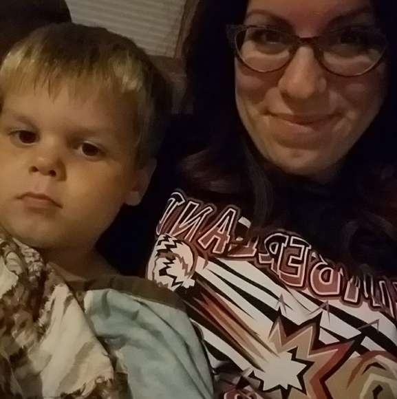 Profile Picture of Alexa Hoffman (@ahoff1992) on Poshmark