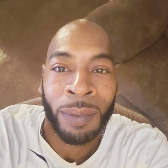 Profile Picture of John Scott (@jaeblaze) on Poshmark