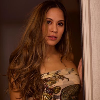 Profile Picture of Simone Alessia ♥ (@SimoneACameresi) on Twitter