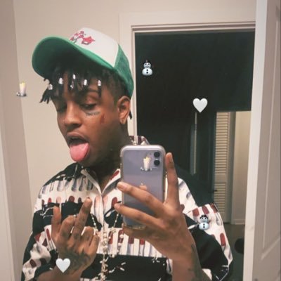 Profile Picture of Mari (@dreaemz) on Twitter