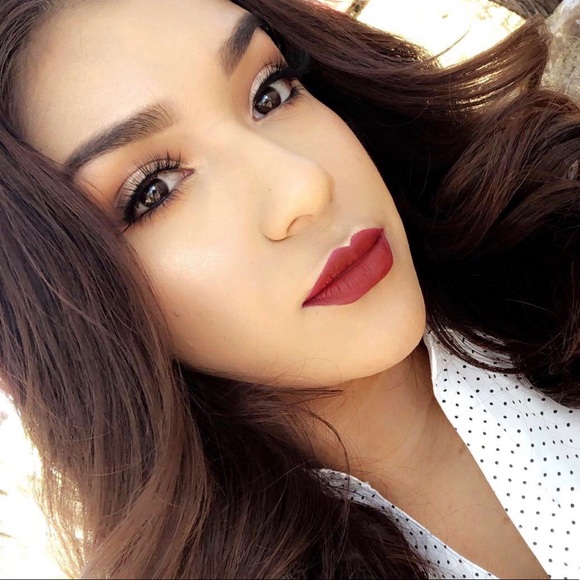 Profile Picture of Kim Sanchez (@ks1498) on Poshmark