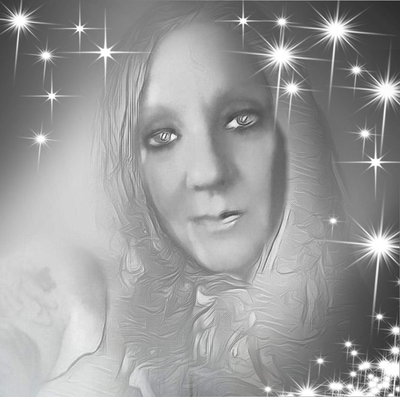 Profile Picture of Rayne Farrell (@raynefarrell) on Poshmark
