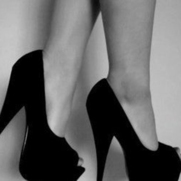 Ariana Pantiere - Poshmark Profile Picture of Ariana Pantiere (@arianapantiere) on Poshmark