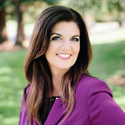 Profile Picture of Lori Winterhalter (@HappyValleyHome) on Twitter