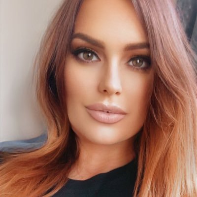 Profile Picture of Natascha De-Bank (@natascha_jay) on Twitter