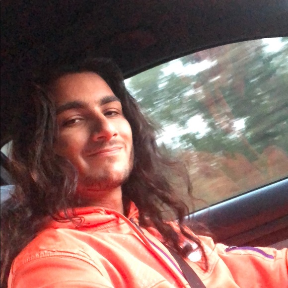 Profile Picture of Mayan Shah (@mayanshah) on Poshmark