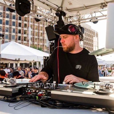 Profile Picture of Dj Frank White (@ItsDjFrankWhite) on Twitter