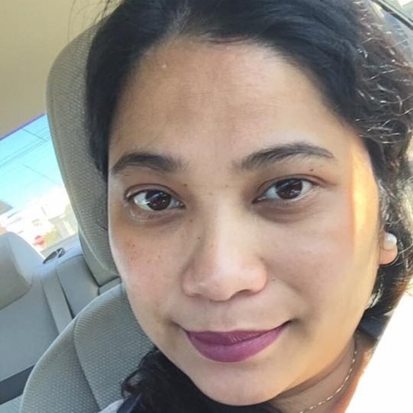 Oleen Boo - Poshmark Profile Picture of Oleen Boo (@oleen16) on Poshmark