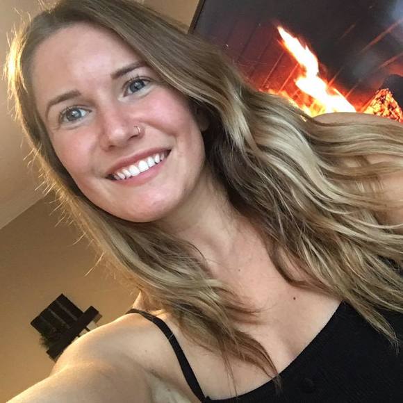 Profile Picture of Kayla Crawford (@kaylalyssa) on Poshmark