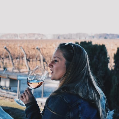 Julia St.Amant - Twitter Profile Picture of Julia St.Amant (@julia_stamant) on Twitter