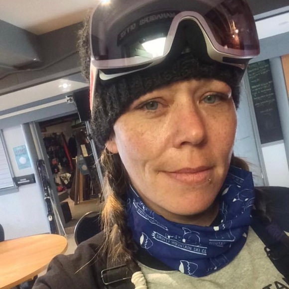 Profile Picture of Stephanie Mackey (@stephaniemac658) on Poshmark