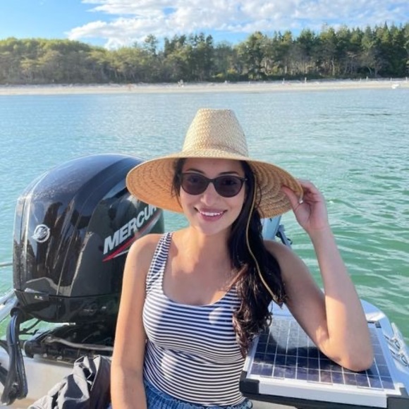 Profile Picture of Jessica Restrepo (@jpr100793) on Poshmark