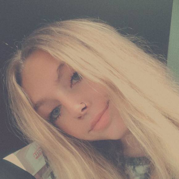 Profile Picture of Raigan Laporte (@raiganlaporte17) on Poshmark