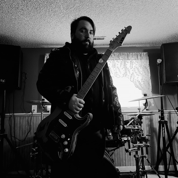 Profile Picture of Ray Gallagher (@raymonster967) on Poshmark