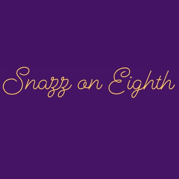 Profile Picture of Shawnee Pegues (@snazz_on_eighth) on Poshmark