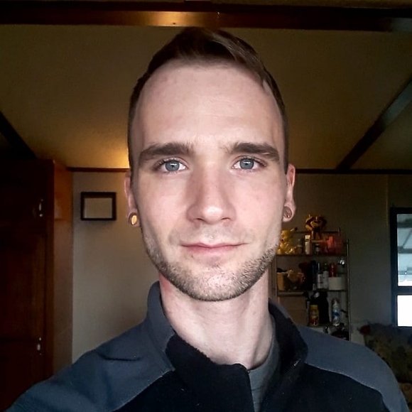 Profile Picture of Tanner Doerr (@tdoerr120) on Poshmark