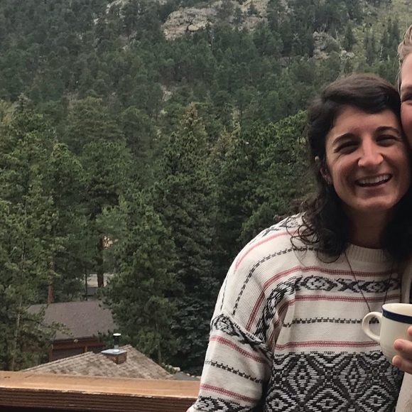 Profile Picture of Haley Andreades (@handread) on Poshmark