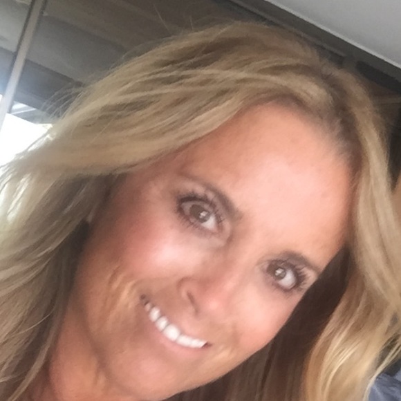 Profile Picture of Cathy Koch (@ck409) on Poshmark