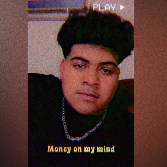 Profile Picture of Gilberto Zapata (@gilbertozapa259) on Poshmark