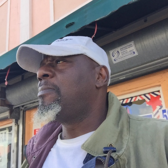 Profile Picture of Herold Joseph (@heroldjoseph5) on Poshmark