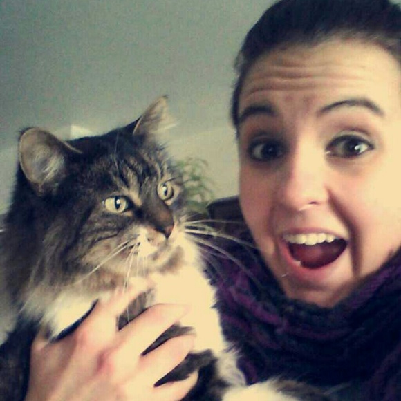 Profile Picture of Danielle Faul (@dfaul22) on Poshmark