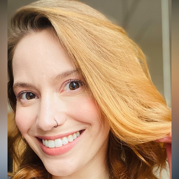 Profile Picture of Emily Felps (@emily_felps) on Poshmark