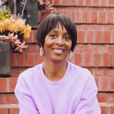 Profile Picture of Kim M. (@kimair) on Twitter