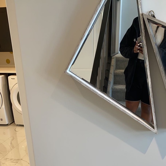 Profile Picture of Shivani Reddy (@shivanireddy___) on Poshmark