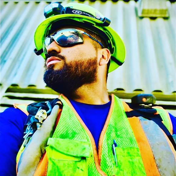 Profile Picture of Hiram Morales (@ocseminole) on Poshmark