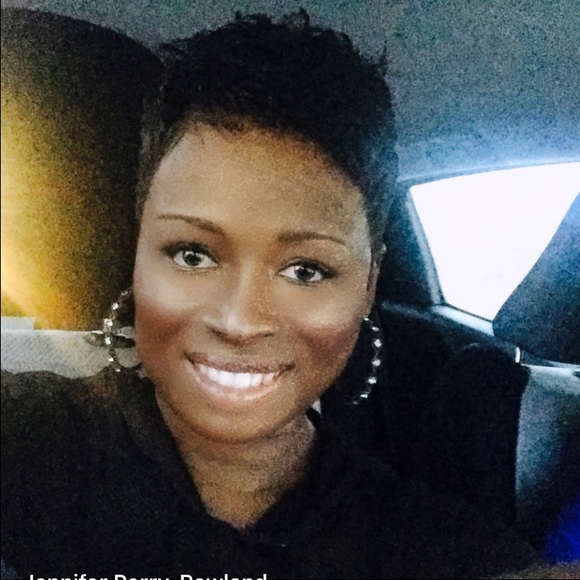 Profile Picture of Jennifer Rowland (@jrowxnty) on Poshmark