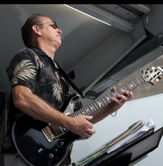 Profile Picture of Paul Knapik (@pakguitar2) on Poshmark