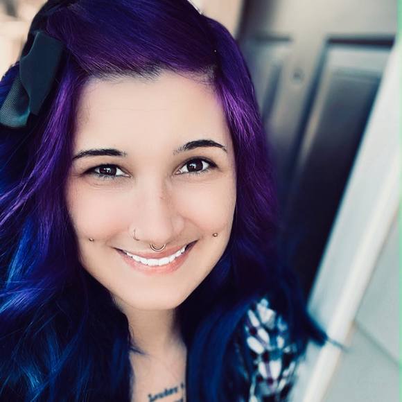 Profile Picture of Sammi Marciniak (@amarillofever) on Poshmark