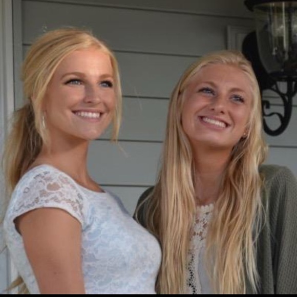 Profile Picture of Jenna Burrier (@jennaz2) on Poshmark